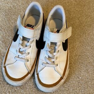 Nike Kids White and Camel Sneakers